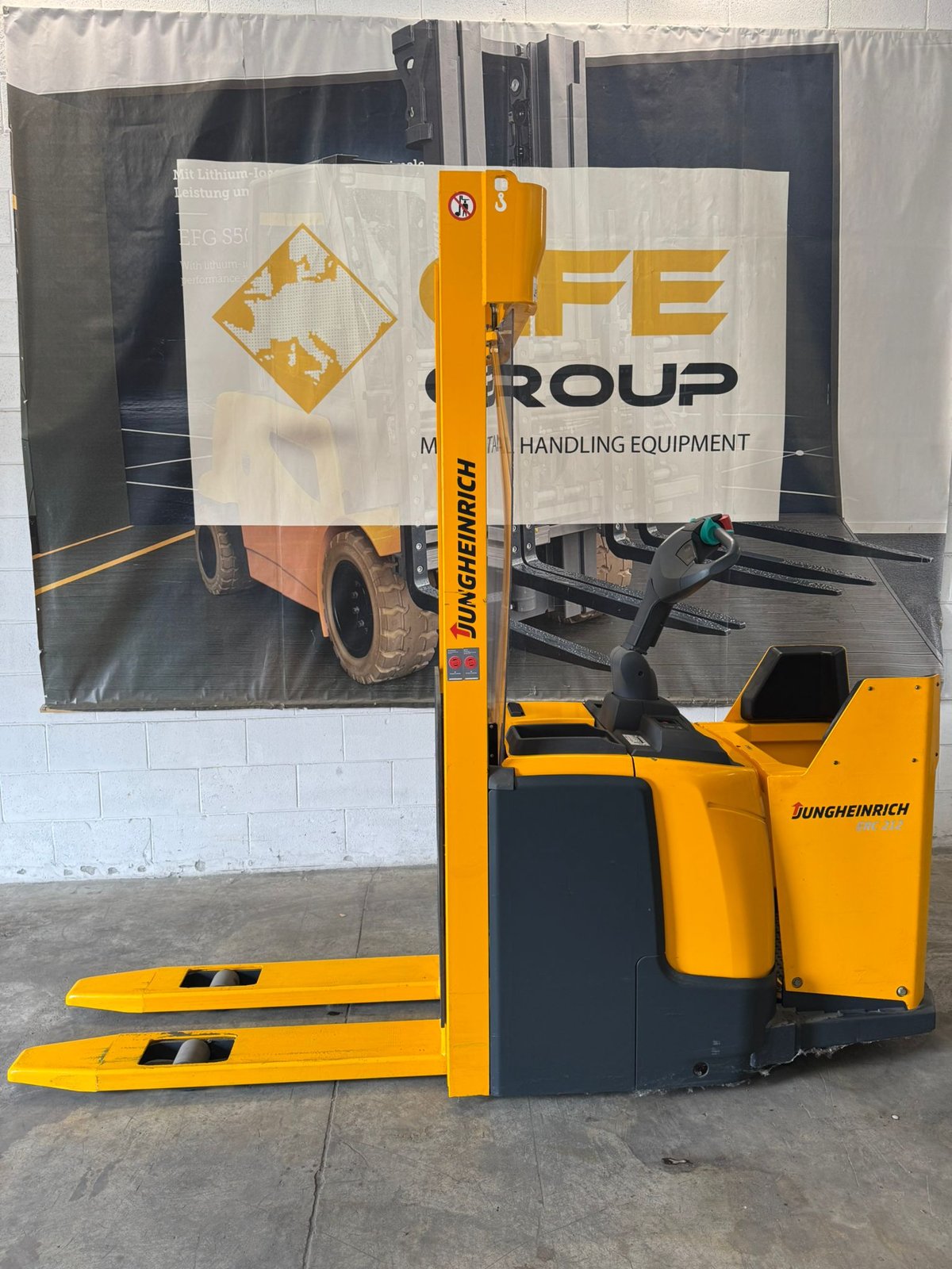 Jungheinrich ERC 212 usato 2015 - stoccatore elettrico con pedana - foto 8
