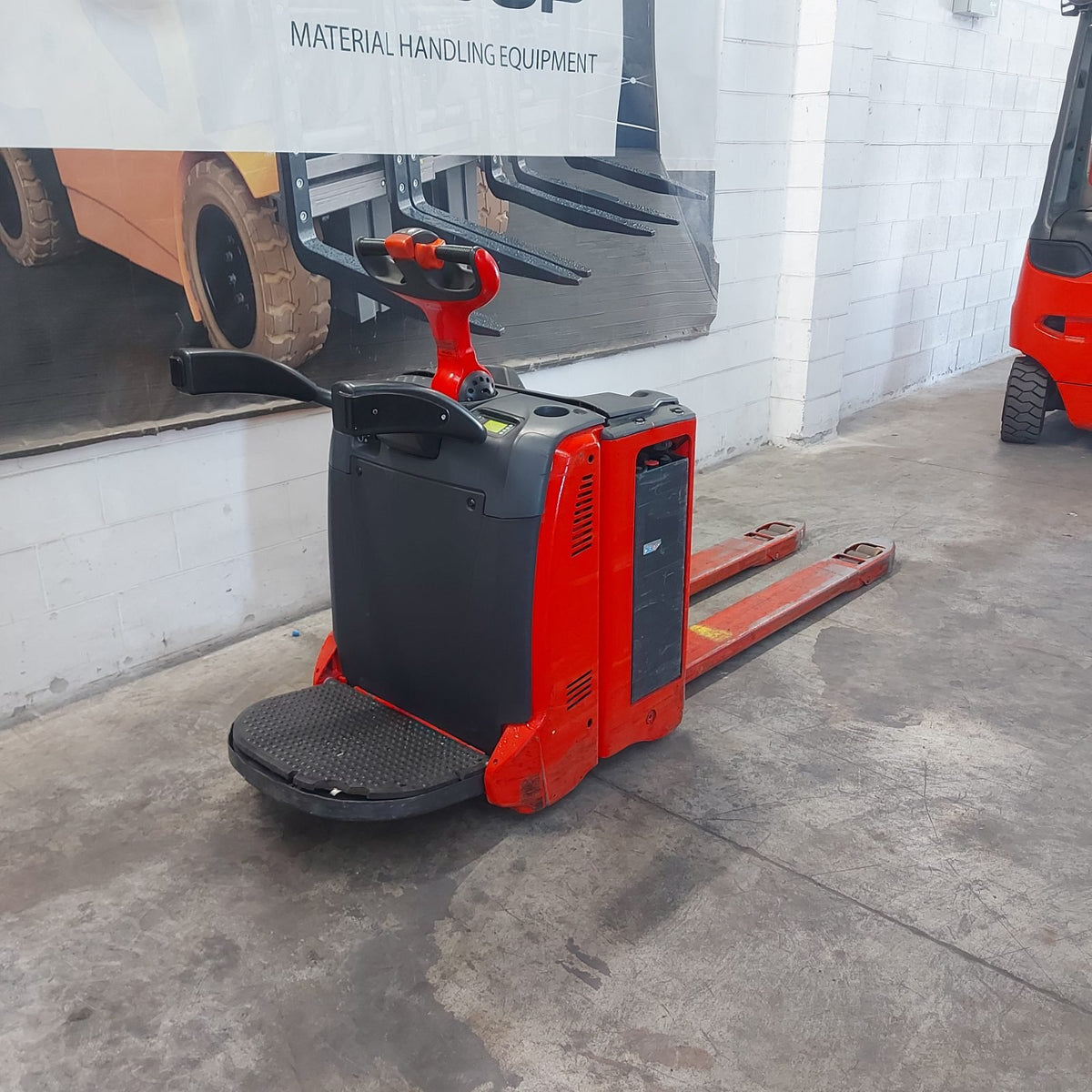 Linde T20 AP forche 1.600 mm usato 2019 - transpallet elettrico con pedana - foto 2
