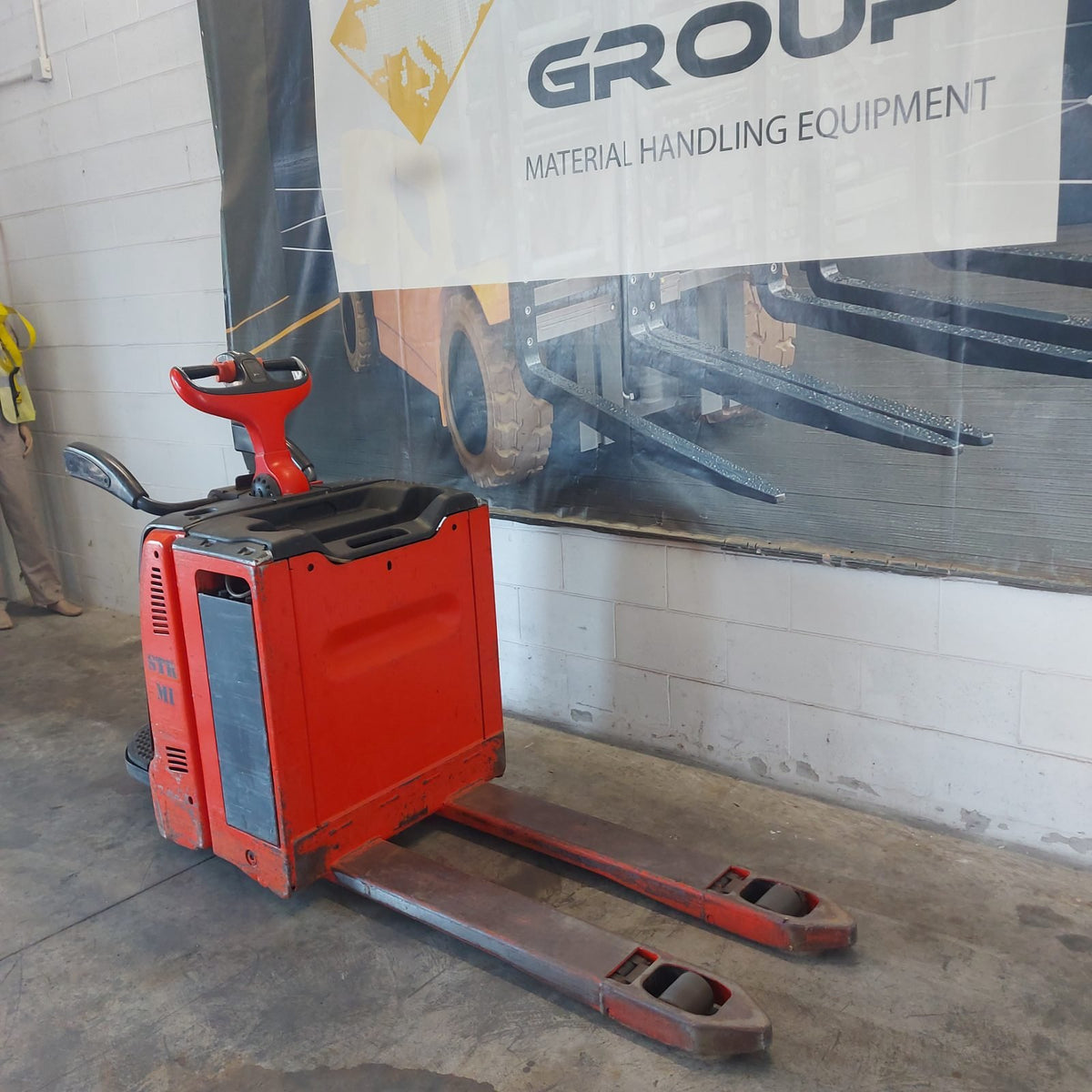 Linde T20 AP usato 2014 - transpallet elettrico con pedana - foto 3