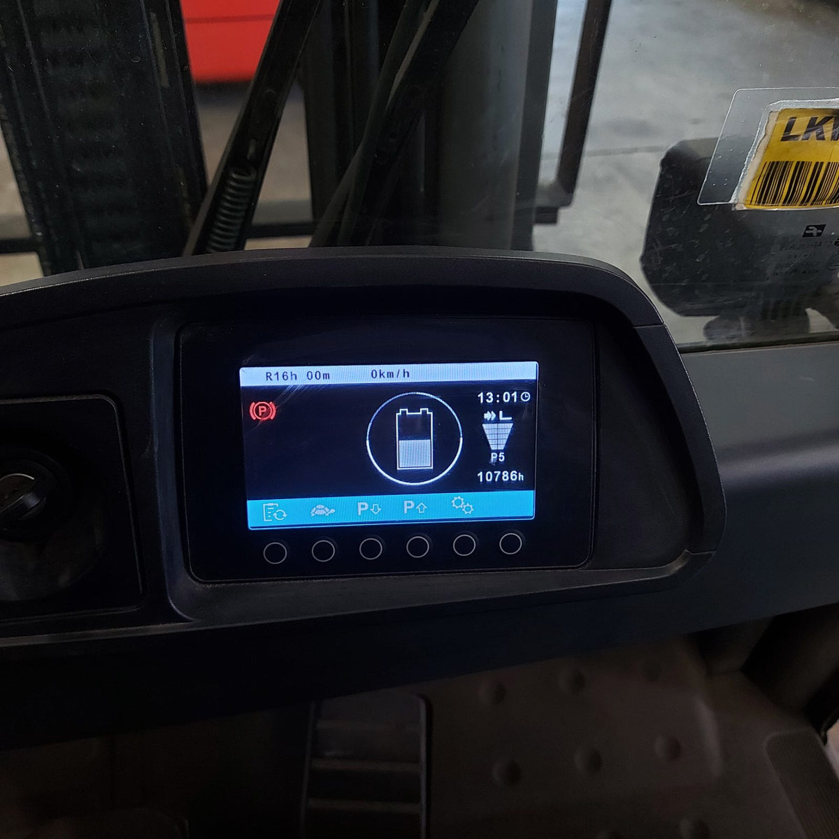 Jungheinrich EFG 320 usato 2018 - display e contaore