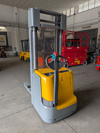 Jungheinrich EJC 220 - Anno: 2016 - Stoccatore Elettrico a Timone