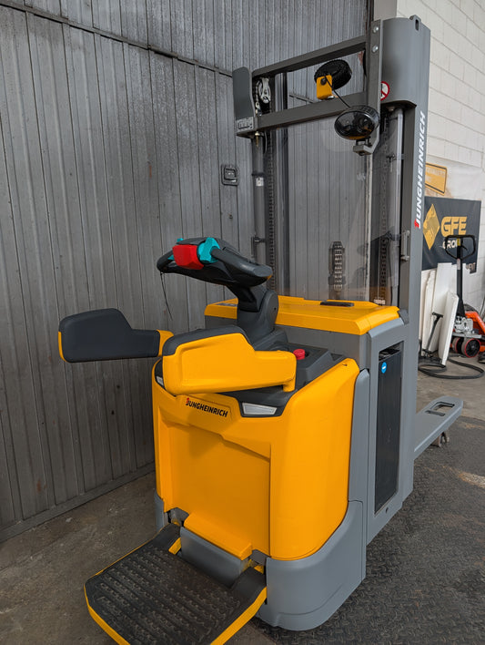Jungheinrich ERC 214Z - Anno 2019 - Stoccatore Elettrico a Timone con Pedana