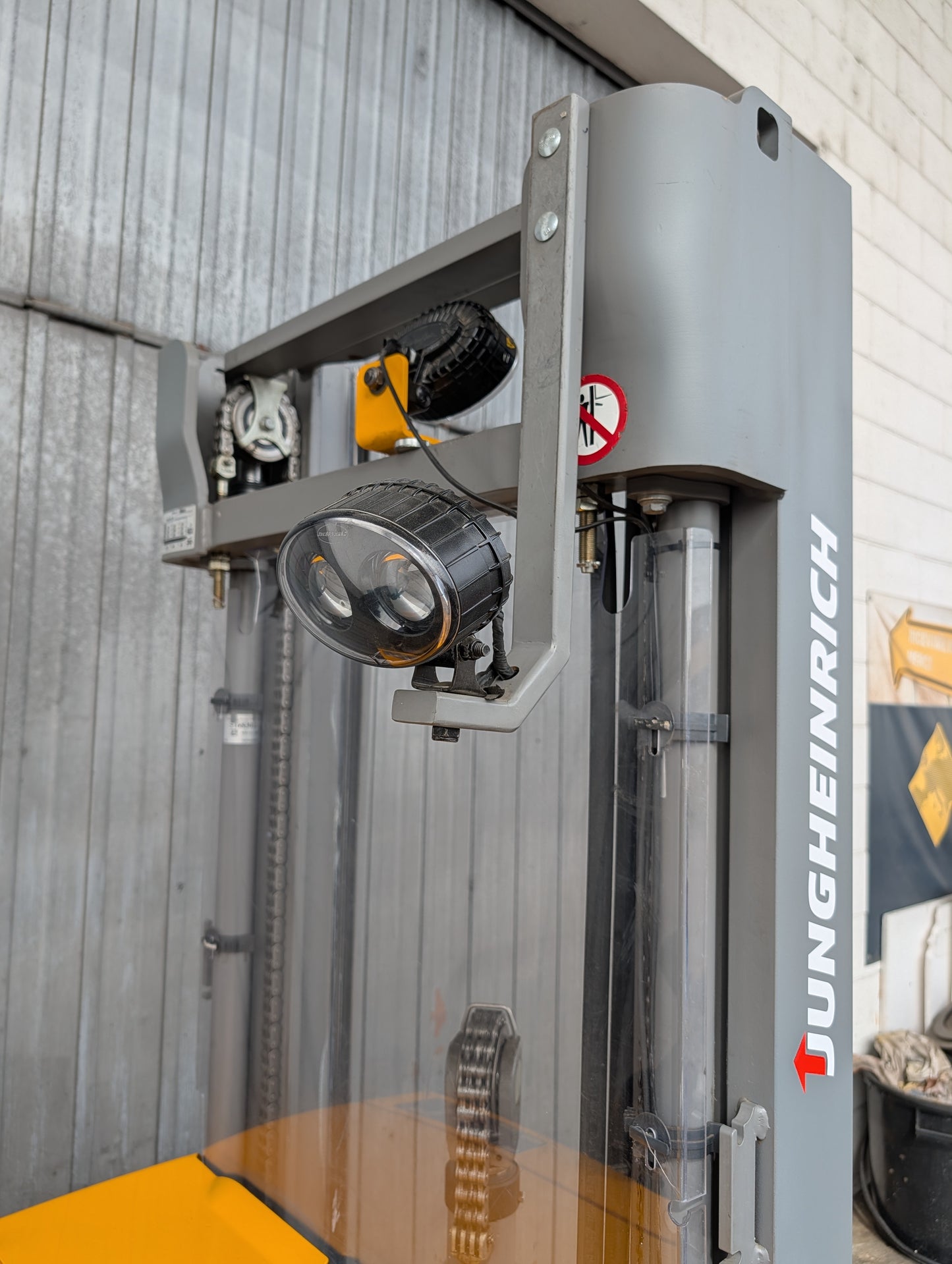 Jungheinrich ERC 214Z - Anno 2019 - Stoccatore Elettrico a Timone con Pedana