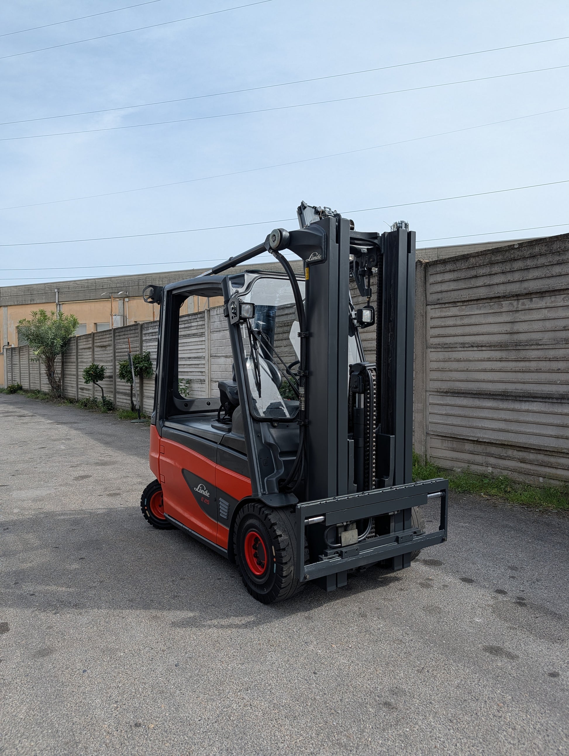 Linde E25L - Anno: 2015 - Carrello elevatore frontale elettrico