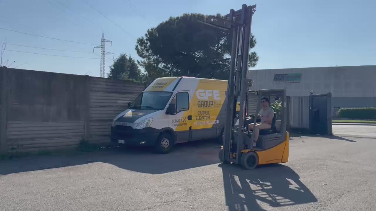 Carica il video: 